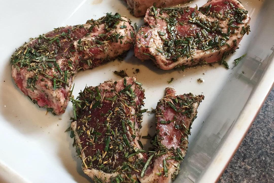 true bites lamb chops in a herb rub